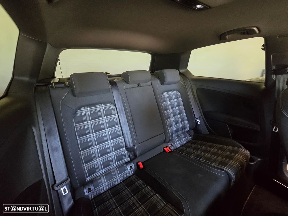VW Golf GTD BlueMotion - 4