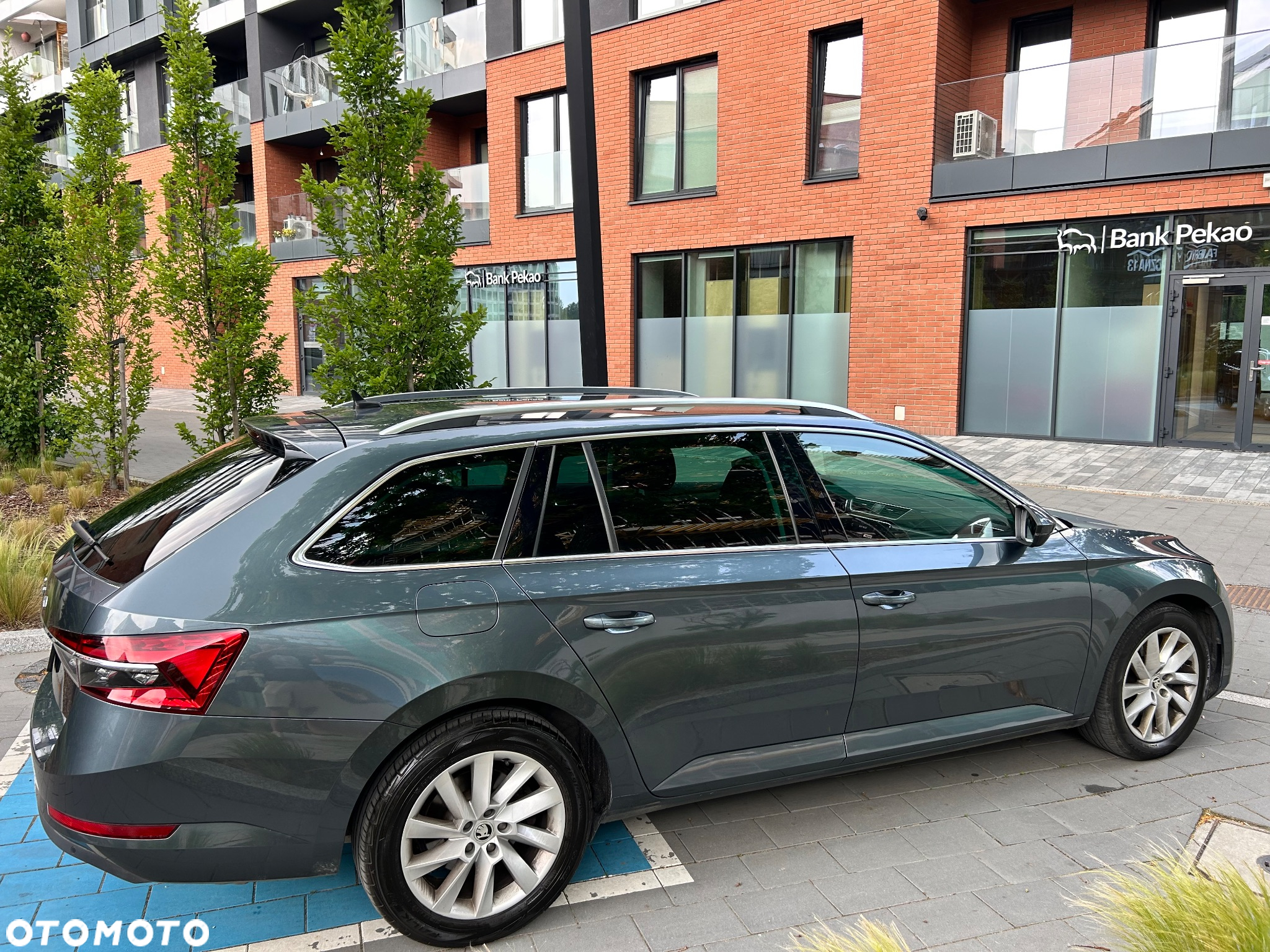 Skoda Superb 2.0 TSI Style DSG - 19