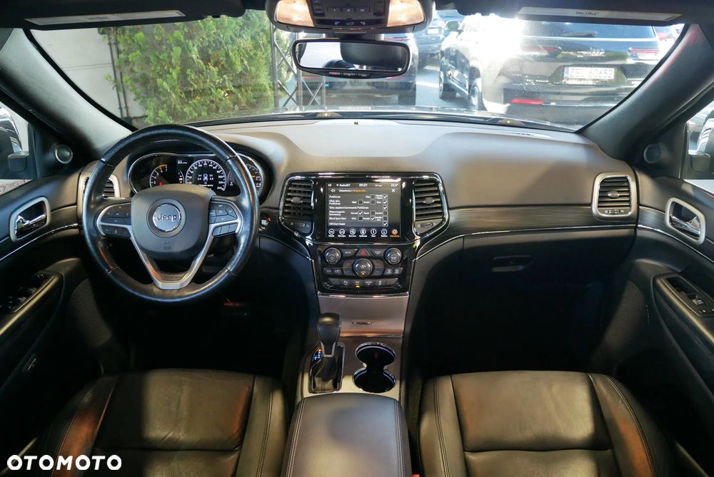 Jeep Grand Cherokee - 18