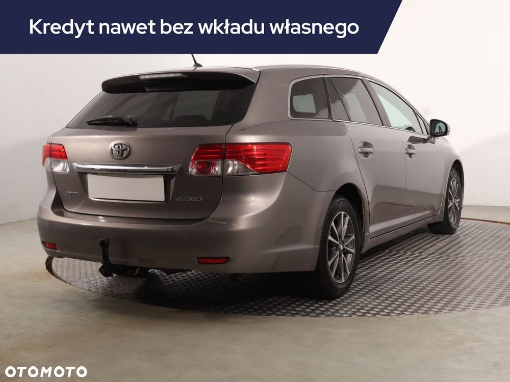Toyota Avensis - 7