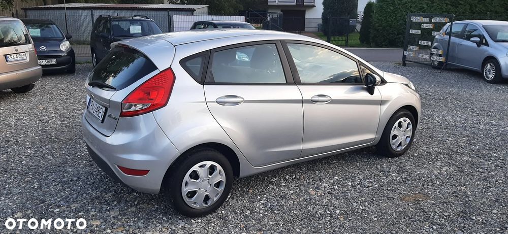 Ford Fiesta - 8