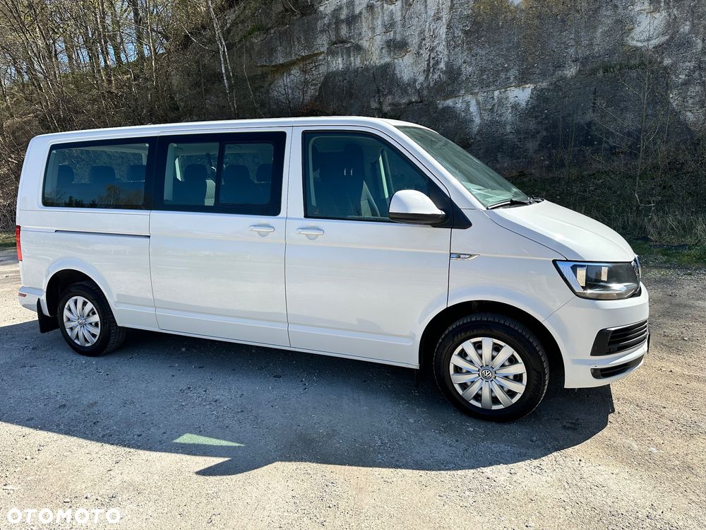 Volkswagen Caravelle - 10