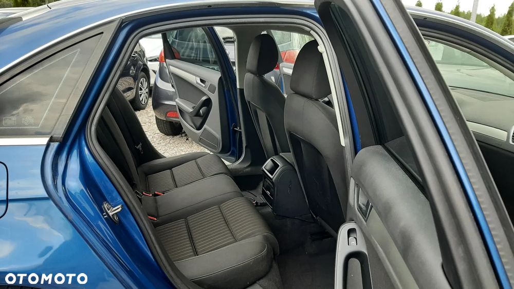Audi A4 Limousine - 13