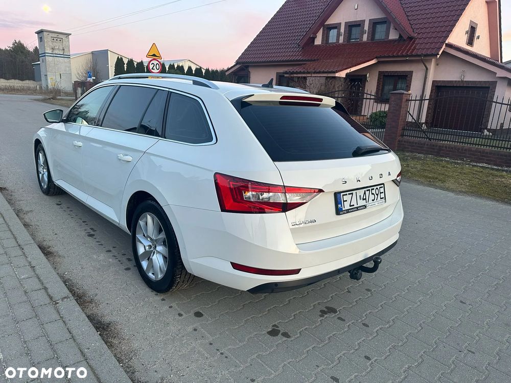 Skoda Superb 2.0 TDI Style DSG7 - 8