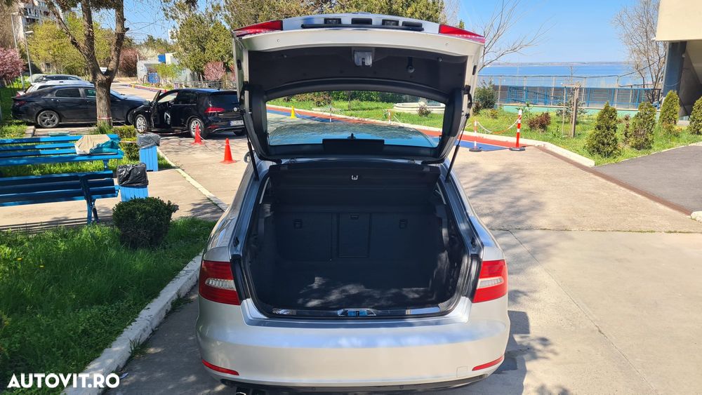 Skoda Superb 2.0 TDI Elegance - 5