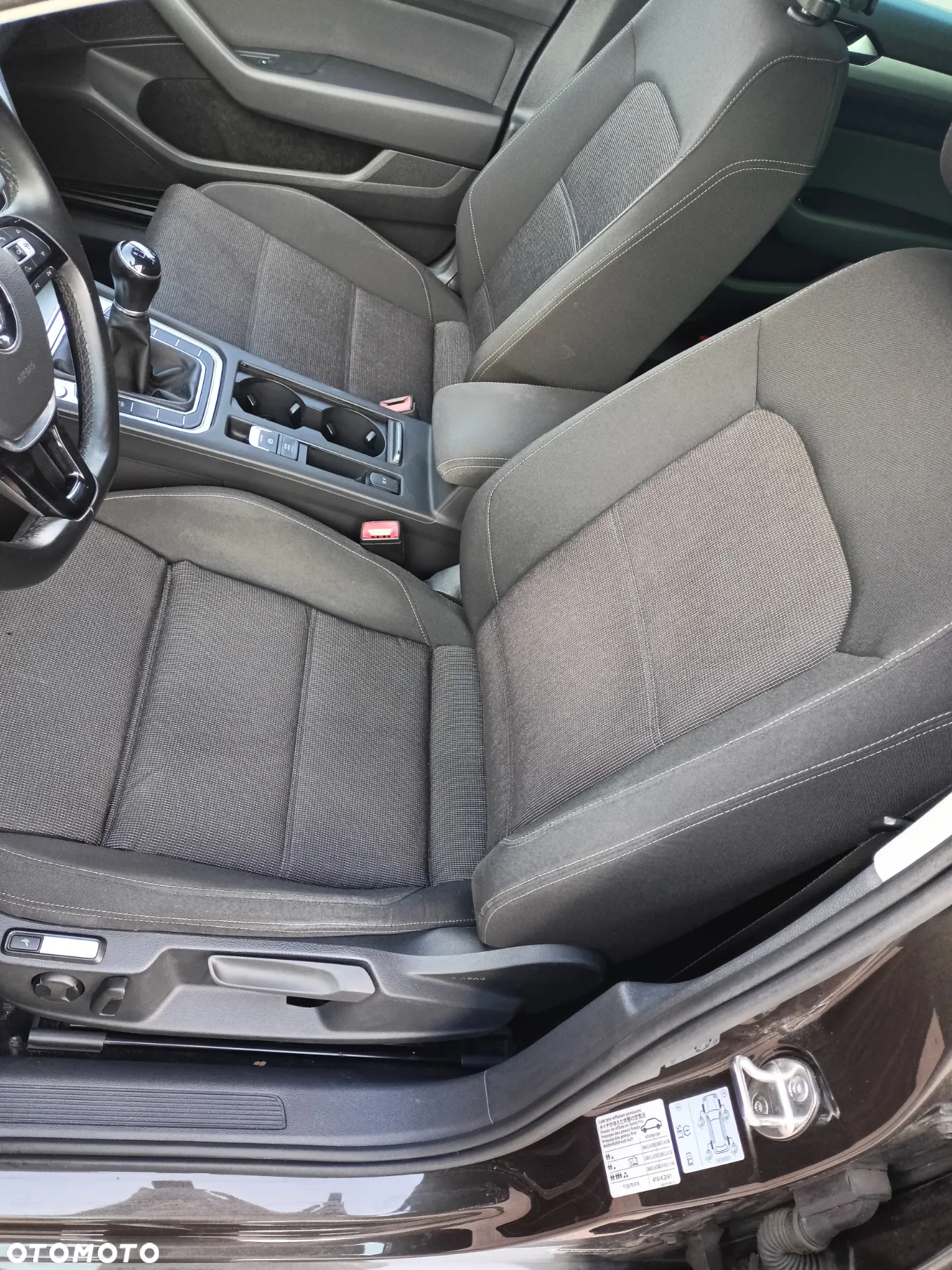 Volkswagen Passat Variant 2.0 TDI (BlueMotion Technology) Comfortline - 3