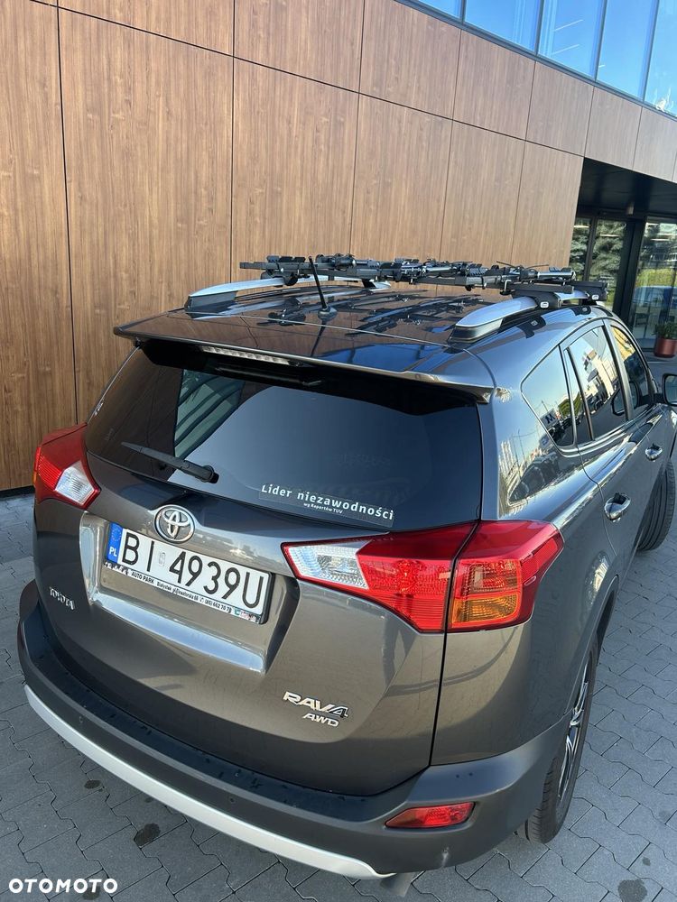 Toyota RAV4 2.0 D-4D Premium - 12