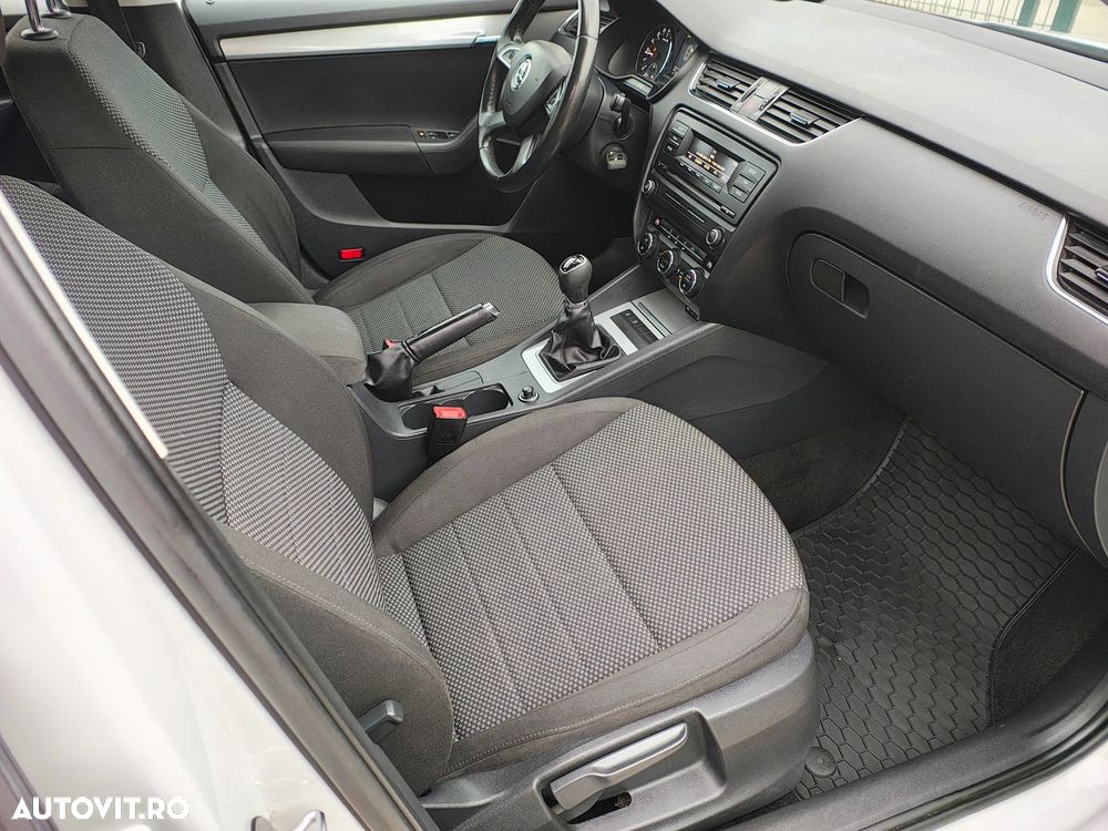 Skoda Octavia 1.6 TDI AMBITION - 28