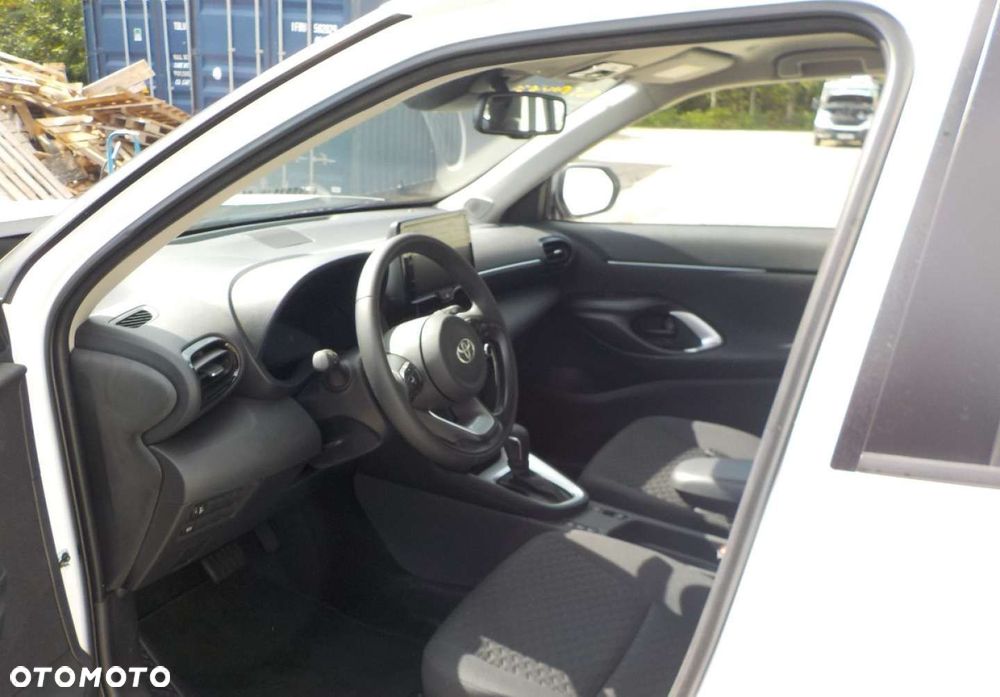Toyota Yaris Cross - 25