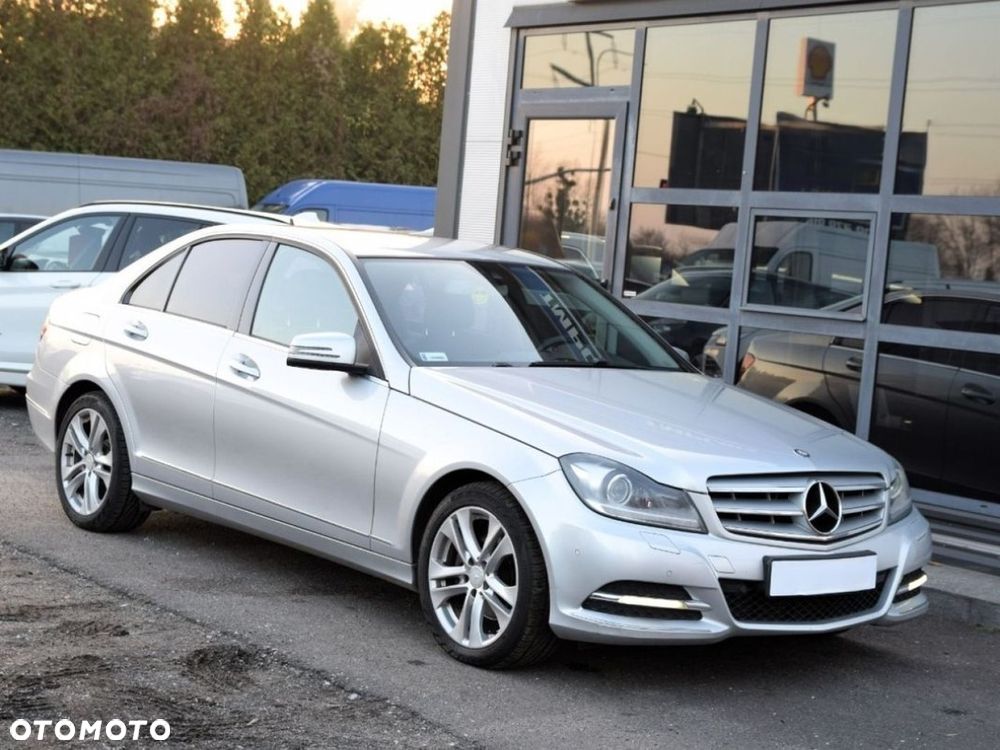 Mercedes-Benz Klasa C 220 CDI 7G-TRONIC Avantgarde Edition - 23