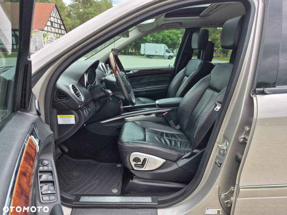 Mercedes-Benz GL 450 4Matic 7G-TRONIC - 22