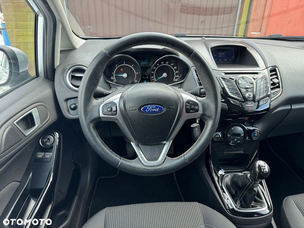 Ford Fiesta 1.5 TDCi Titanium - 16
