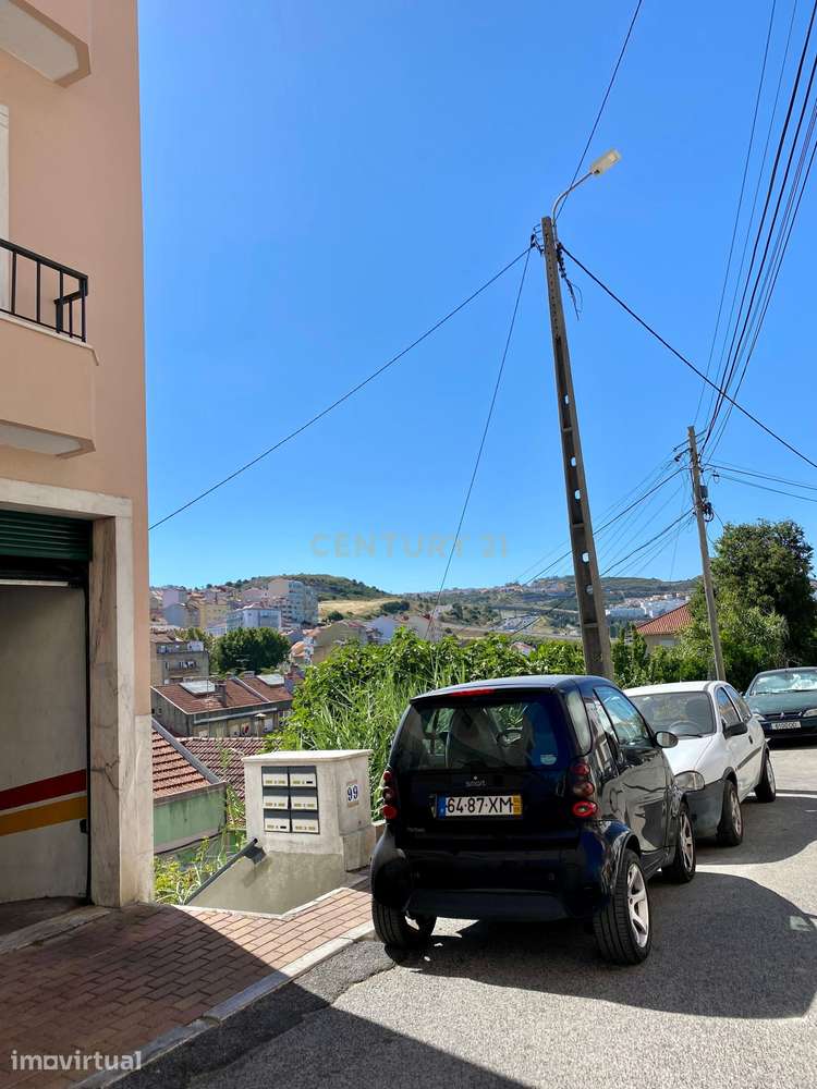 Garagem-Box com 52m2 | arrendar| Brandoa - Grande imagem: 2/6