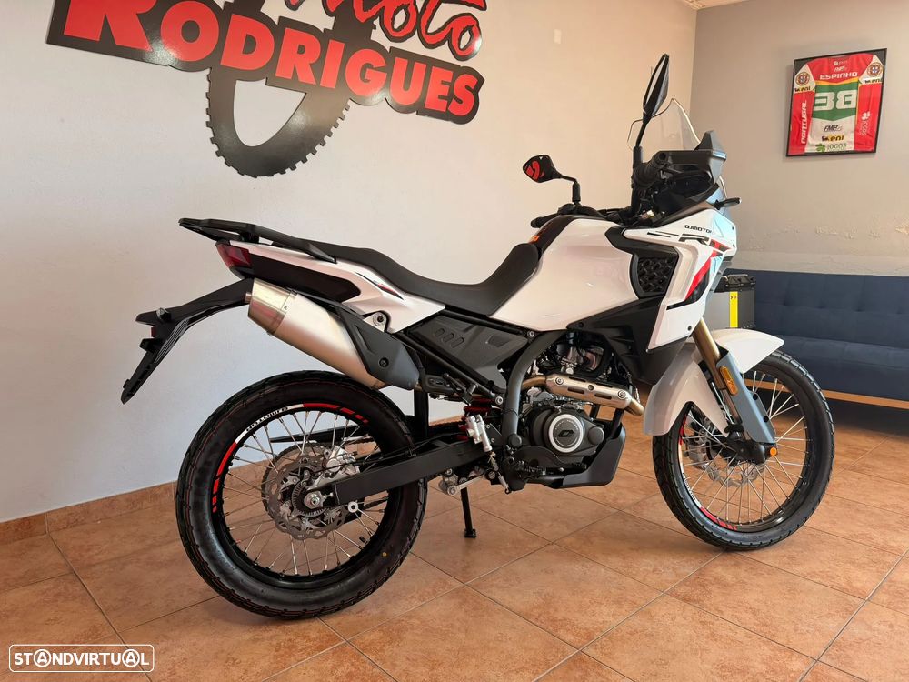 QJ Motor SRT 125DX - OFERTA DE EQUIPAMENTO (NOVIDADE) - 5
