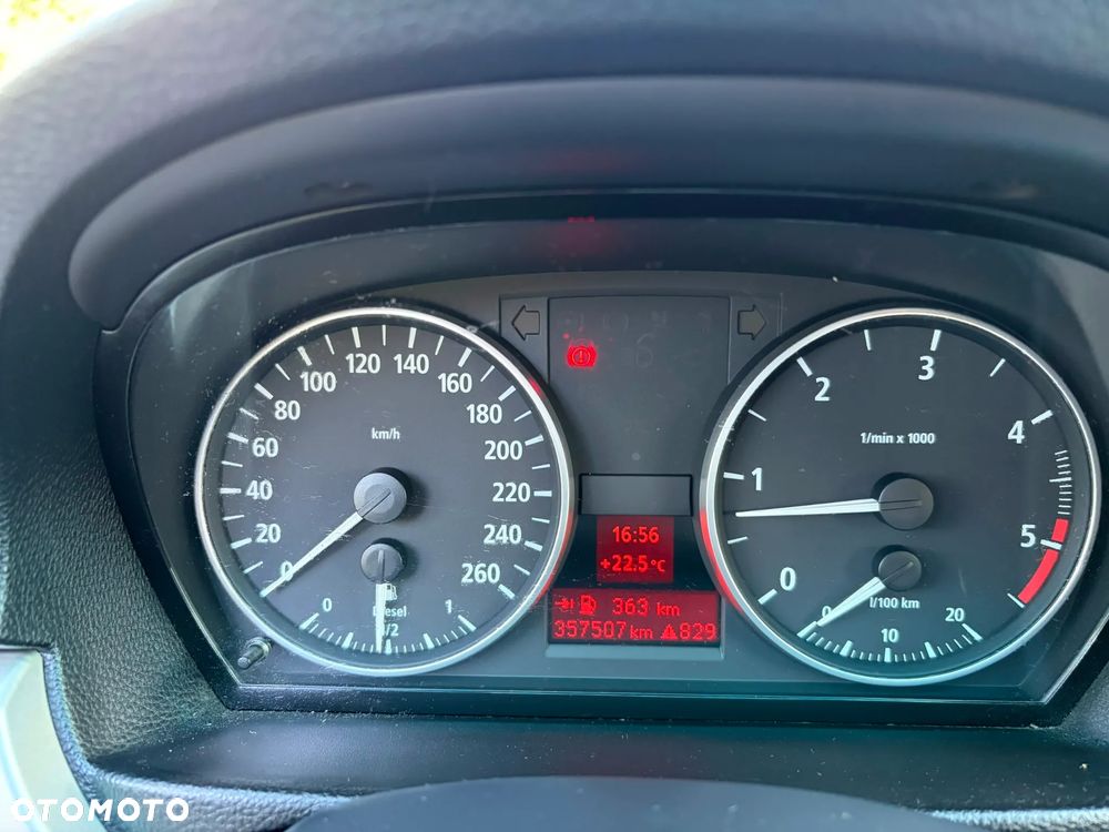 BMW Seria 3 330xd - 14
