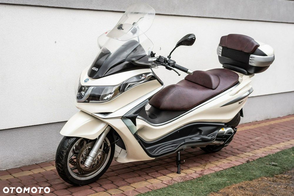 Piaggio X10 - 7