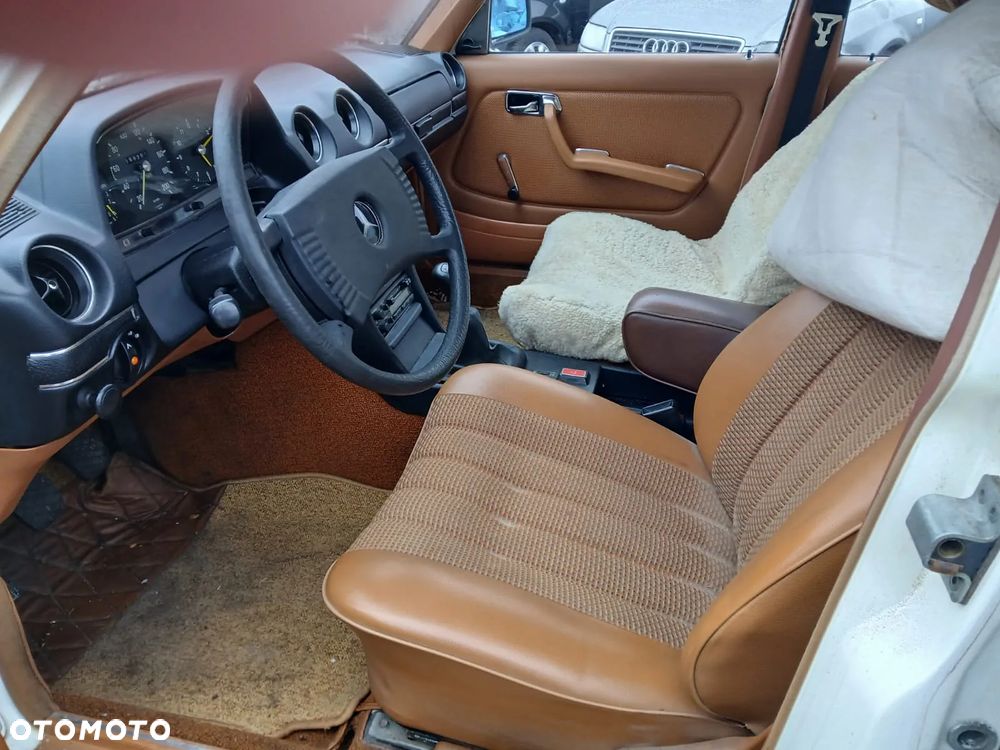 Mercedes-Benz W123 - 10