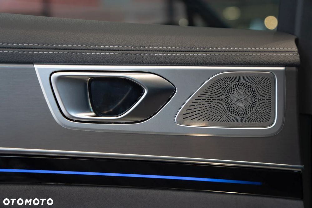 Hongqi H9 - 26