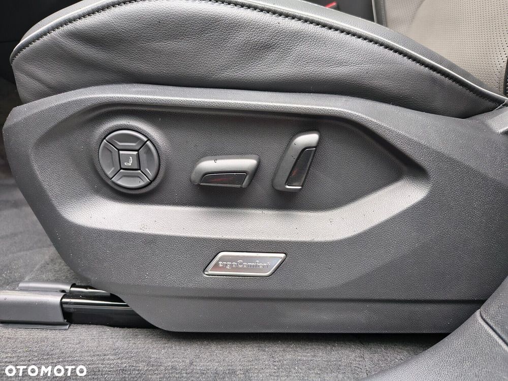 Volkswagen Touareg - 14