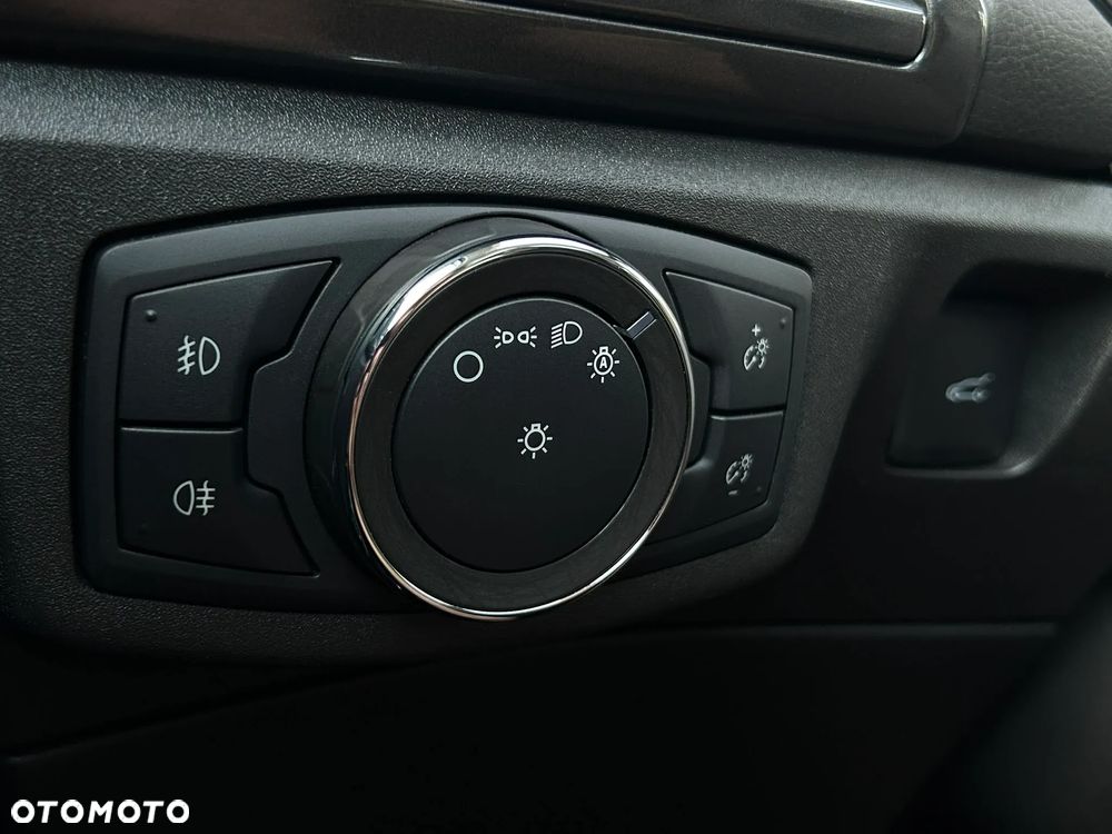 Ford Mondeo Turnier 2.0 EcoBlue Titanium - 39