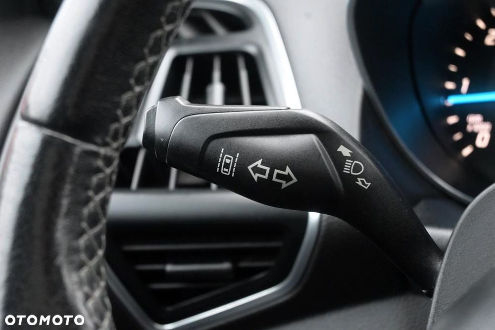 Ford Kuga 2.0 TDCi 4x4 Individual - 36