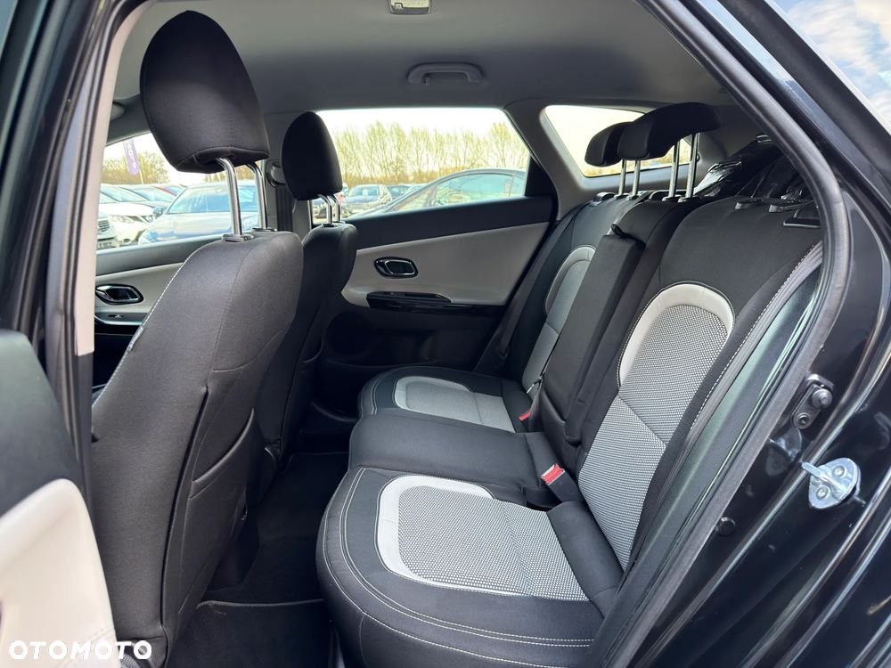 Kia Ceed 1.6 GDI Business Line - 28