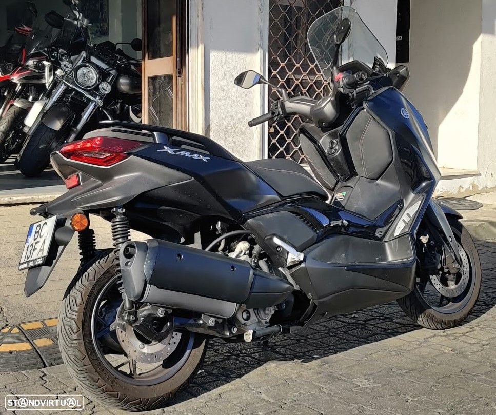 Yamaha X-Max 300 Tech Max (Carta A2) - 10