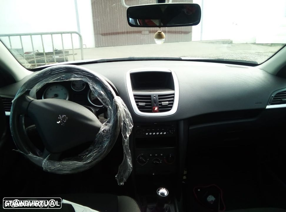 Peugeot 207 1.4 HDi de 2008 para peças - 6