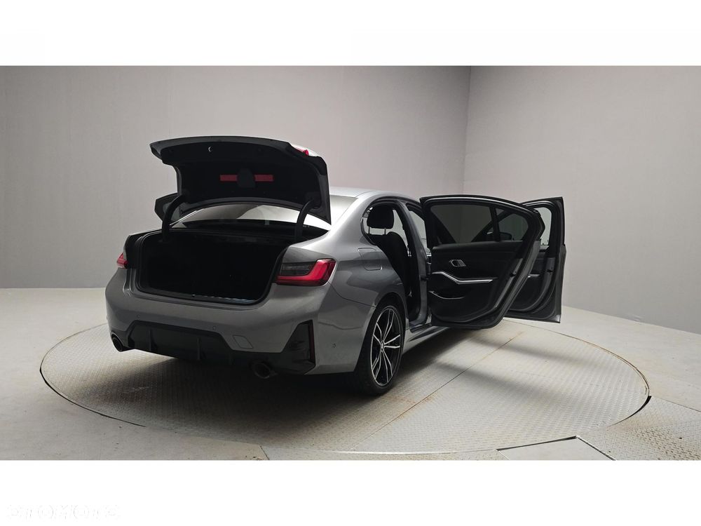 BMW Seria 3 - 12