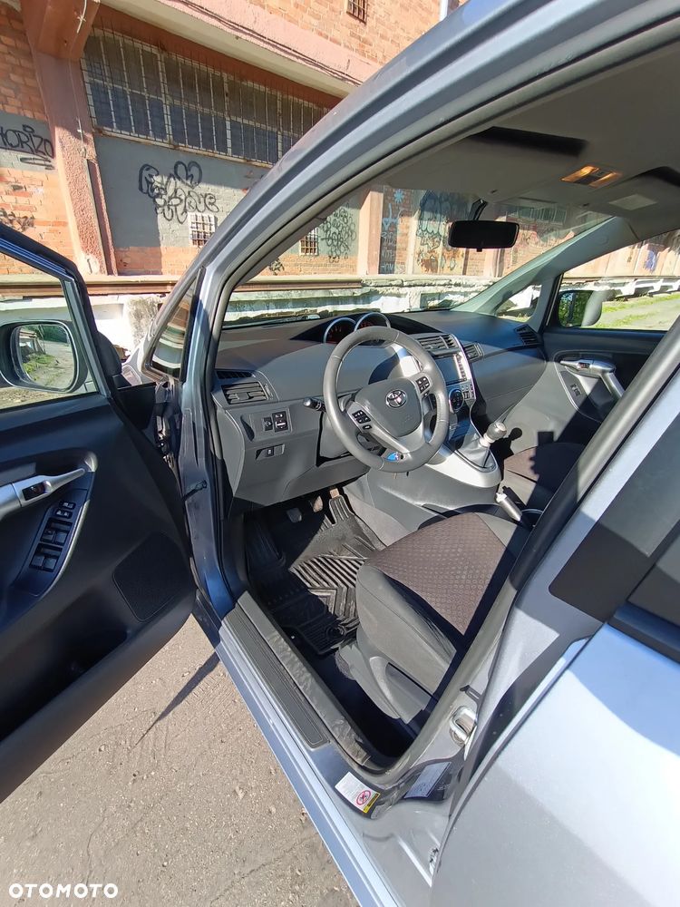 Toyota Verso - 3