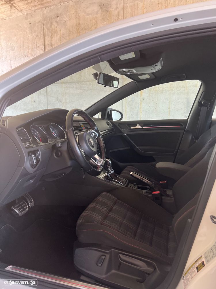 VW Golf 2.0 TSi GTi DSG - 10