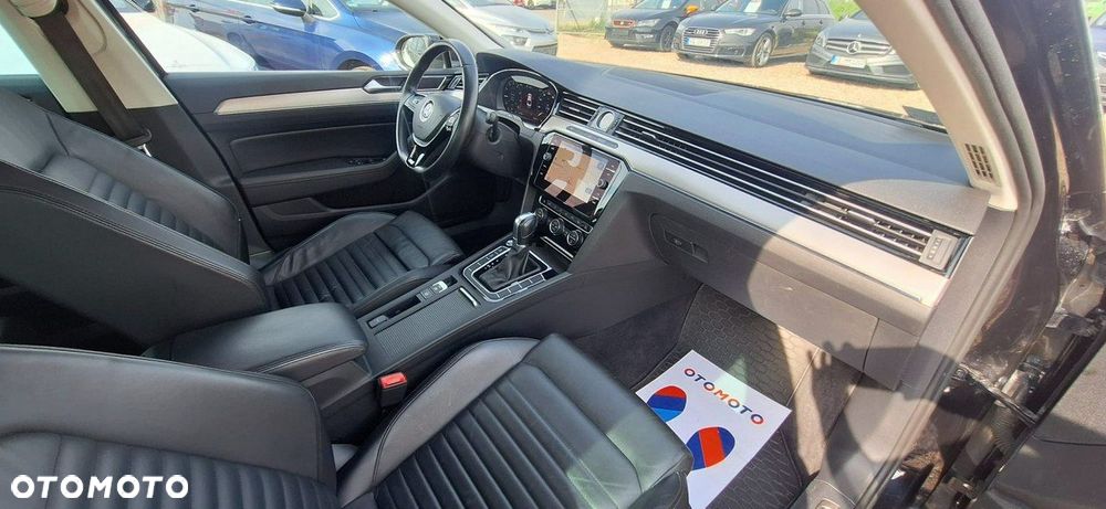 Volkswagen Passat - 22
