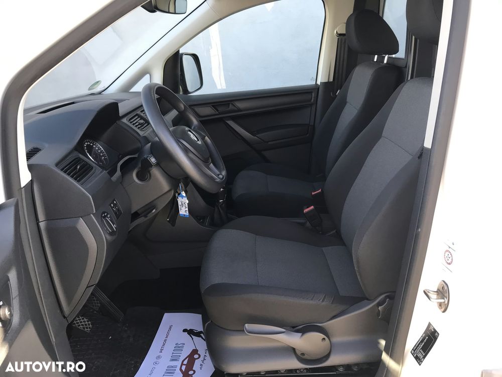 Volkswagen Caddy Maxi - 16