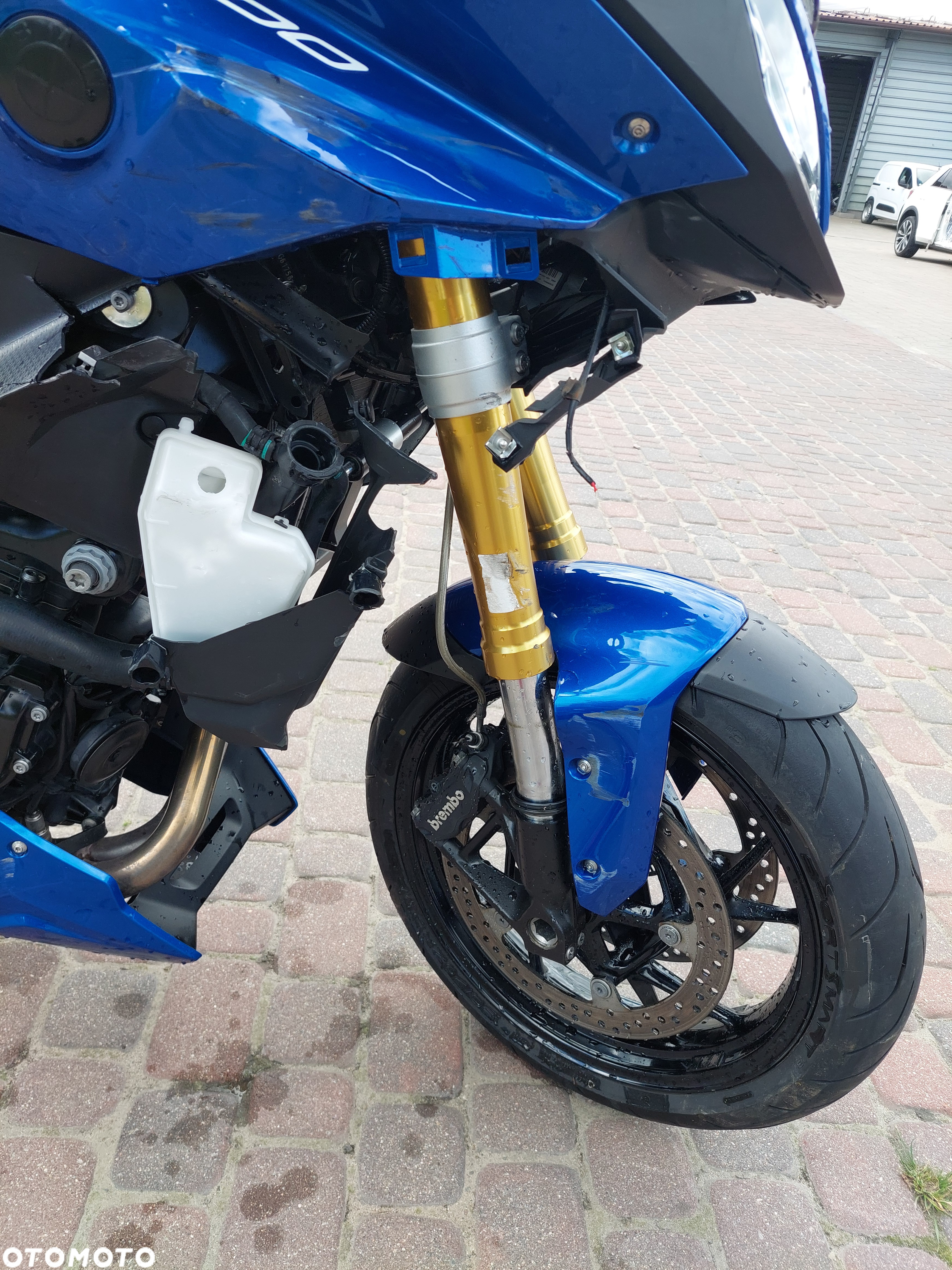 BMW XR - 12