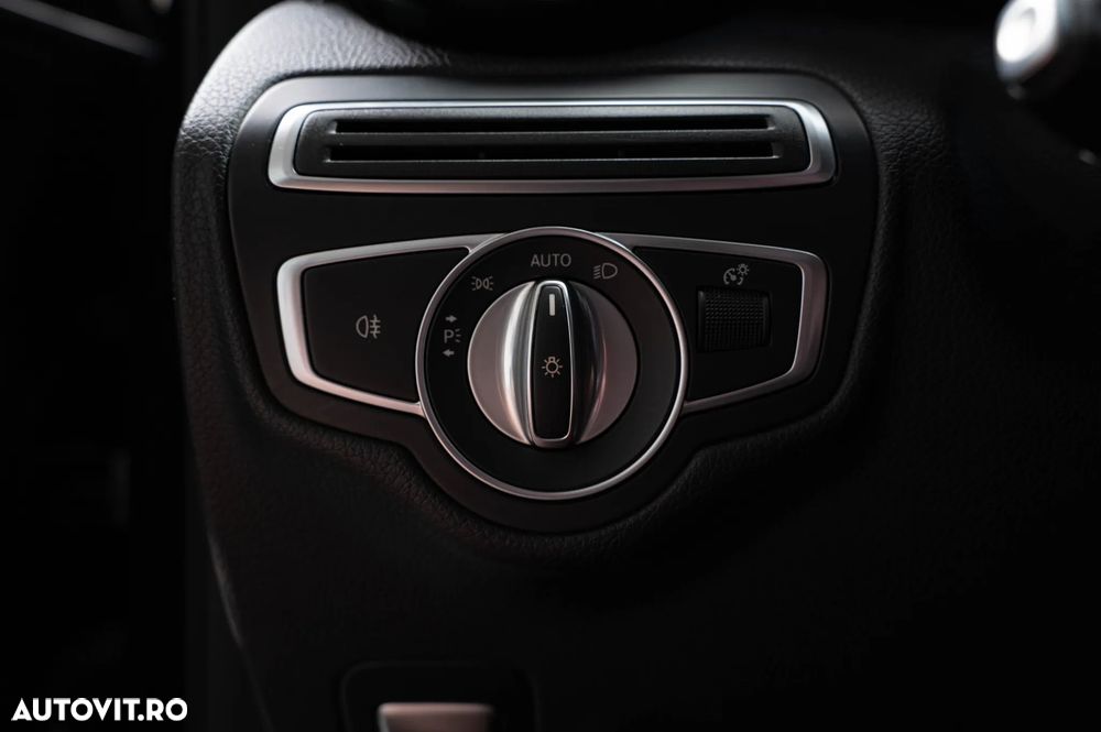 Mercedes-Benz GLC 250 4MATIC 9G-TRONIC AMG Line - 30