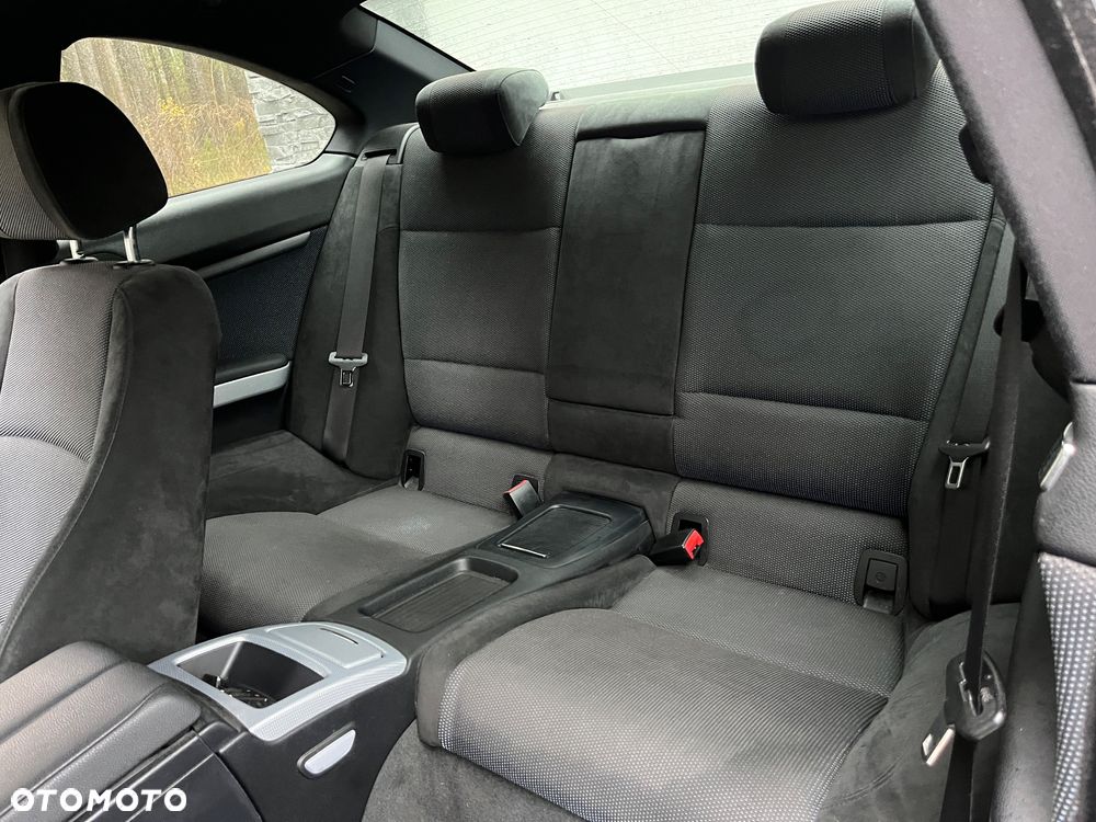 BMW Seria 3 325i - 6
