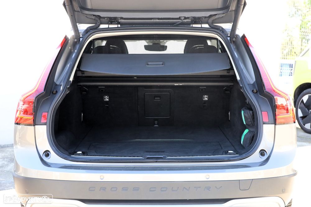 Volvo V90 Cross Country 2.0 B4 AWD - 4