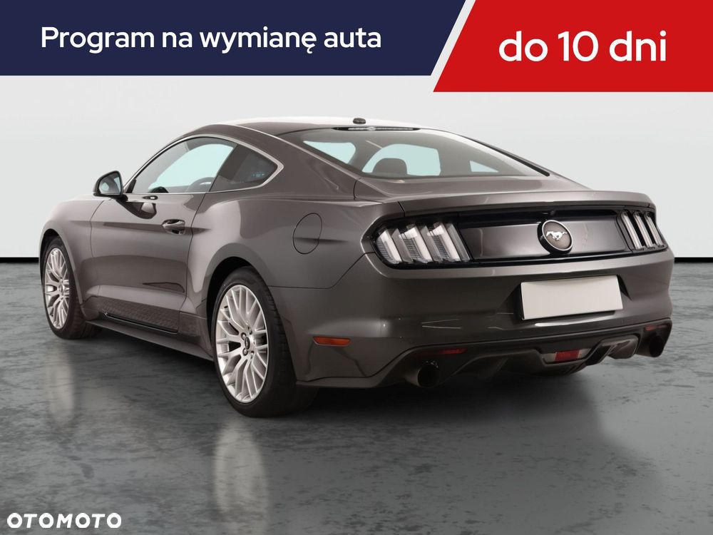 Ford Mustang - 6