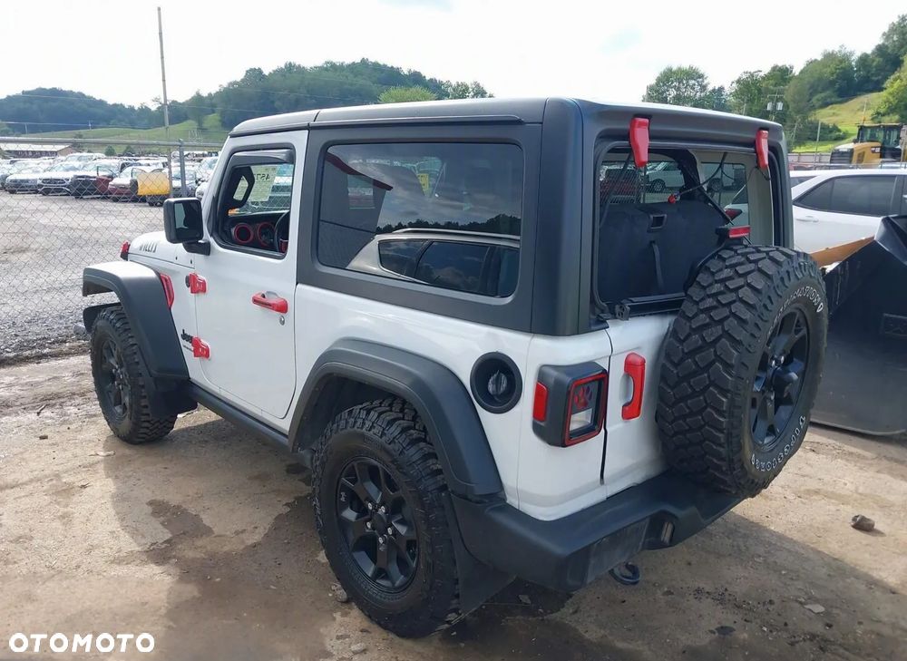 Jeep Wrangler - 8