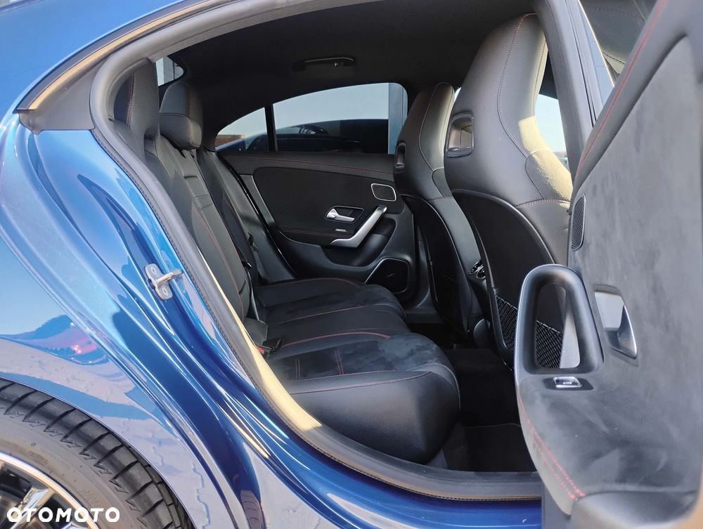 Mercedes-Benz CLA 200 AMG Line 7G-DCT - 14