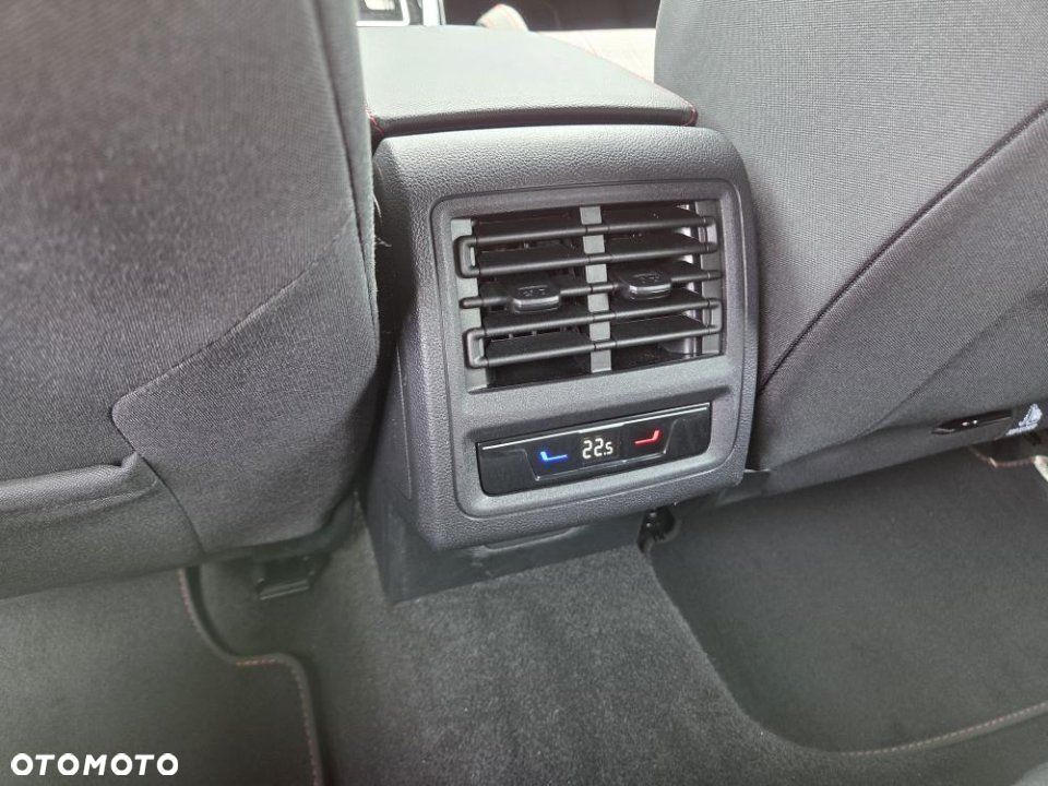 Volkswagen Golf - 12