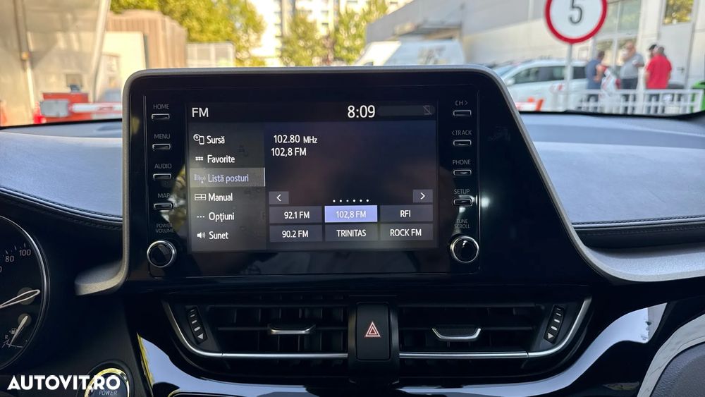 Toyota C-HR 1.8 HSD 122 CP 4x2 CVT Core - 23