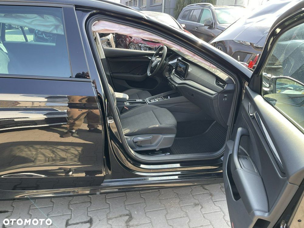 Skoda Octavia 2.0 TDI DSG Edition - 7