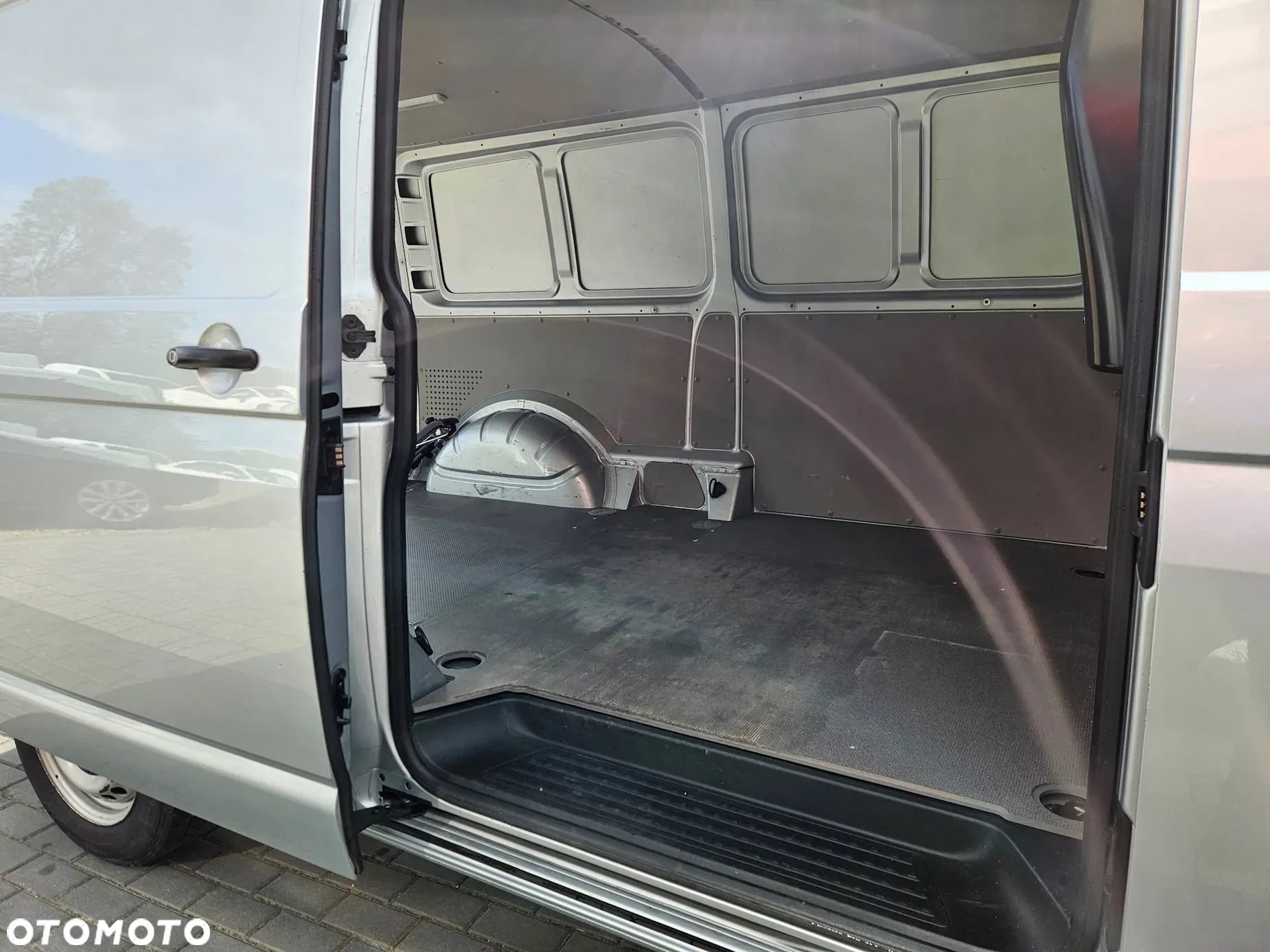 Volkswagen Transporter LONG 2.0TDI - 22