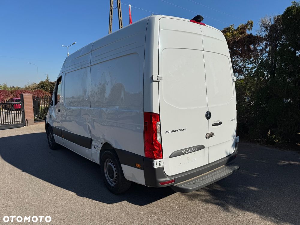 Mercedes-Benz SPRINTER - 25