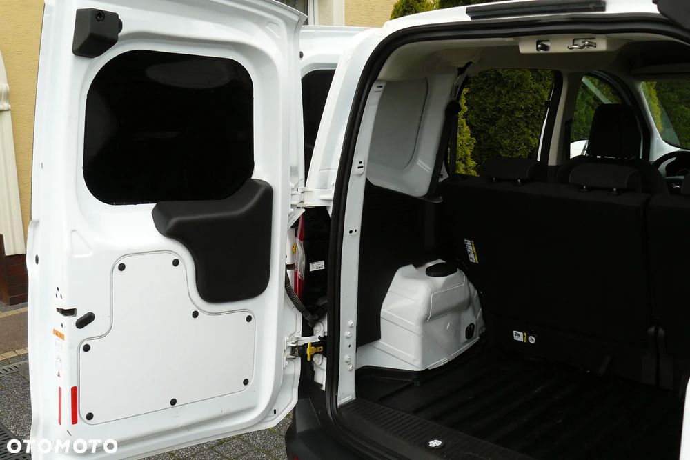 Ford Transit Courier Trend - 21