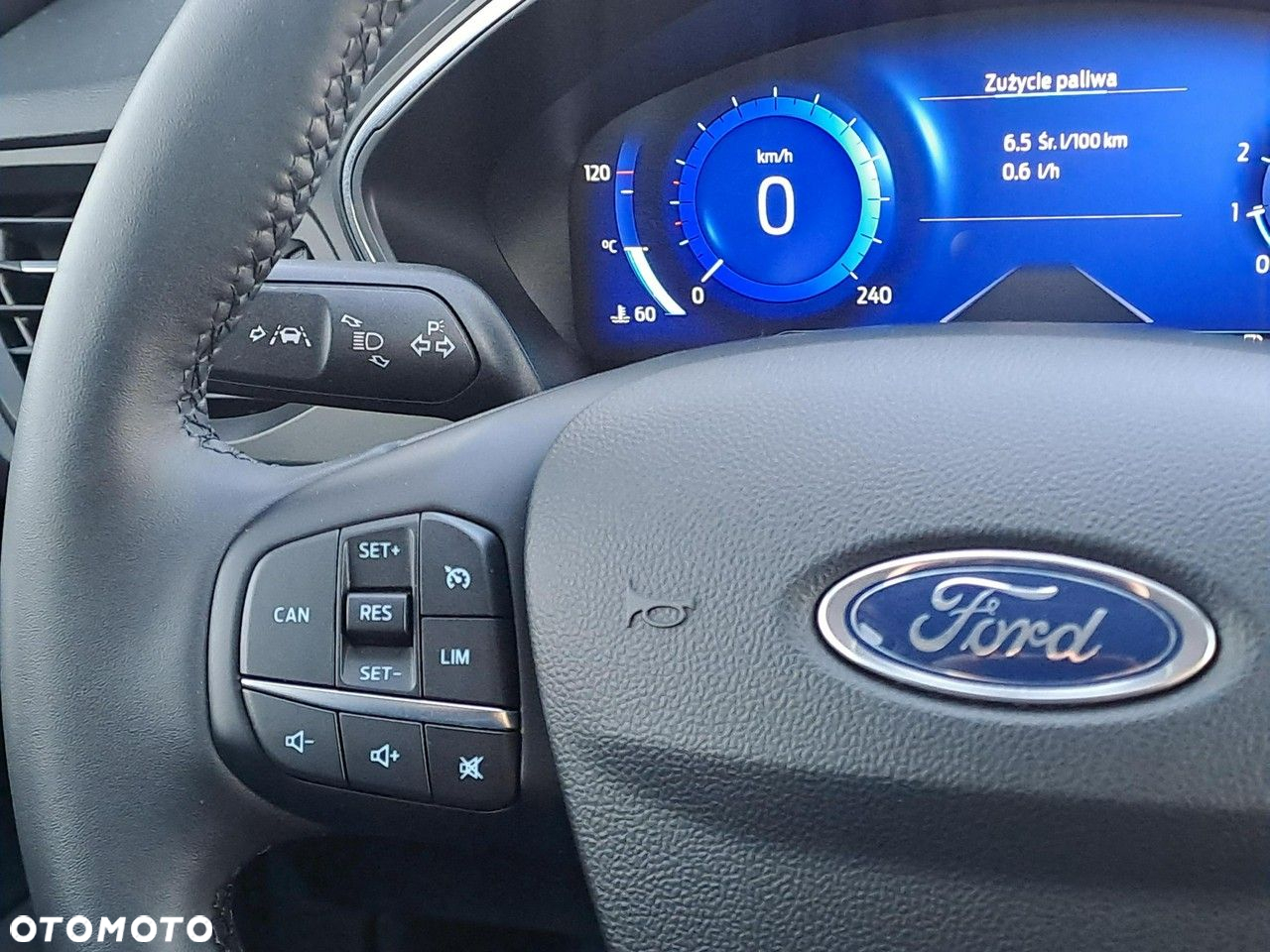 Ford Focus 1.0 EcoBoost mHEV Titanium - 21