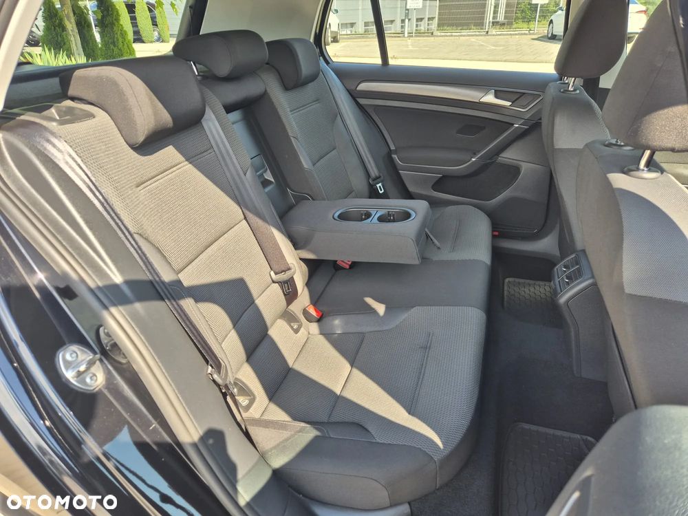 Volkswagen Golf 1.6 TDI BMT Comfortline - 17