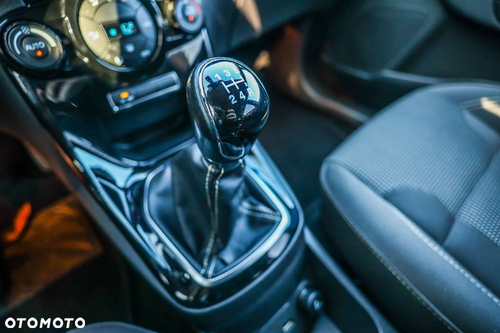 Ford Fiesta 1.0 EcoBoost STart-Stop Titanium - 16