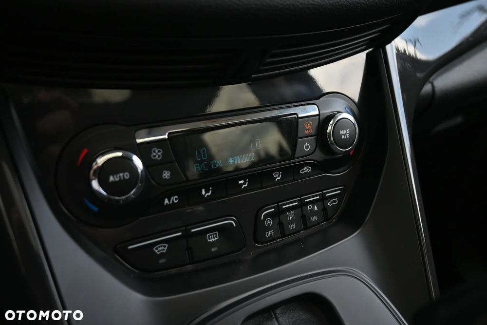 Ford Kuga 2.0 TDCi 4x4 Individual - 30